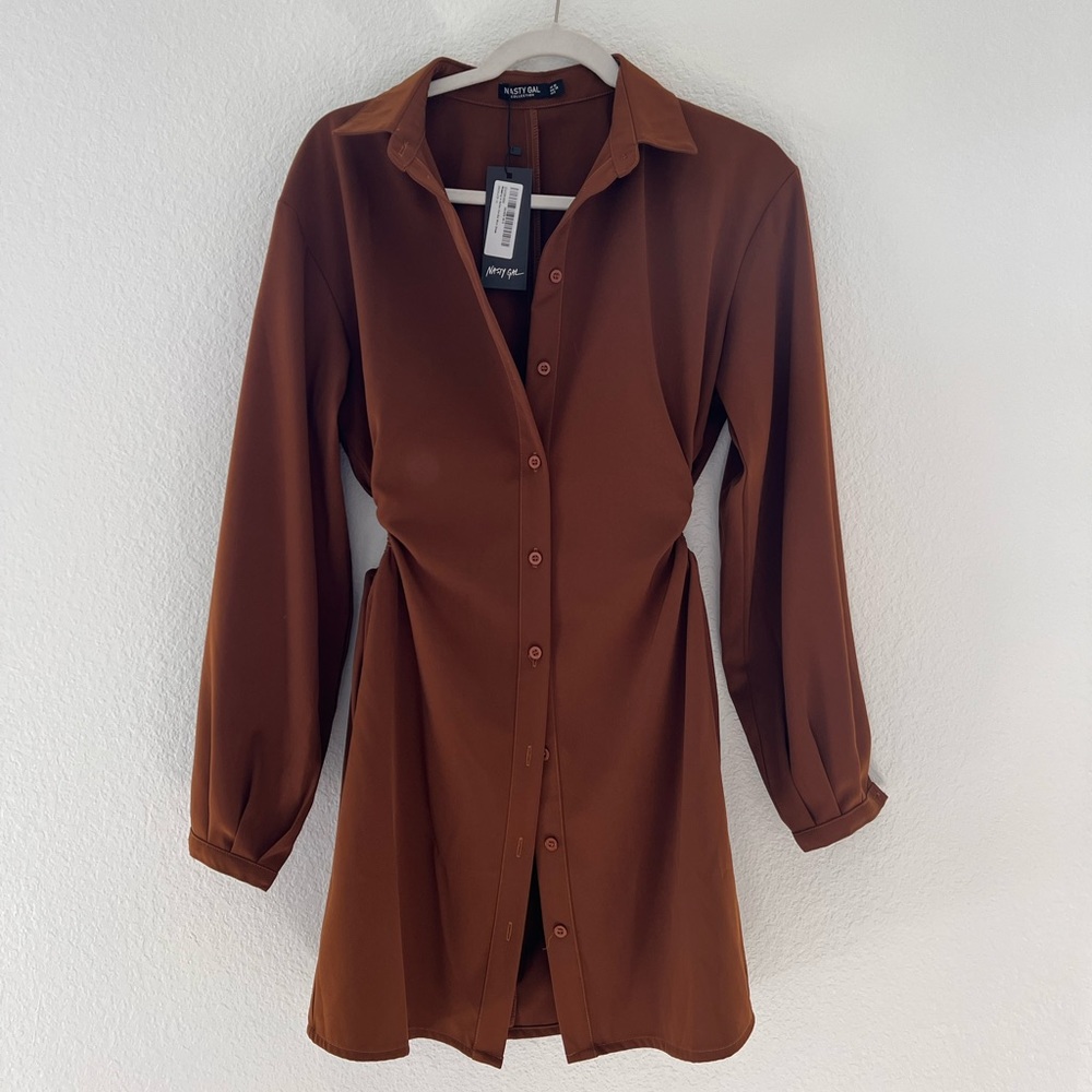 Nasty Gal / Size US 6 / Cutout Shirt Dress